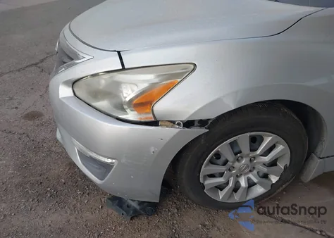 2013 Nissan Altima 2.5 S z USA, uszkodzony, nr VIN 1N4AL3AP1DN542439